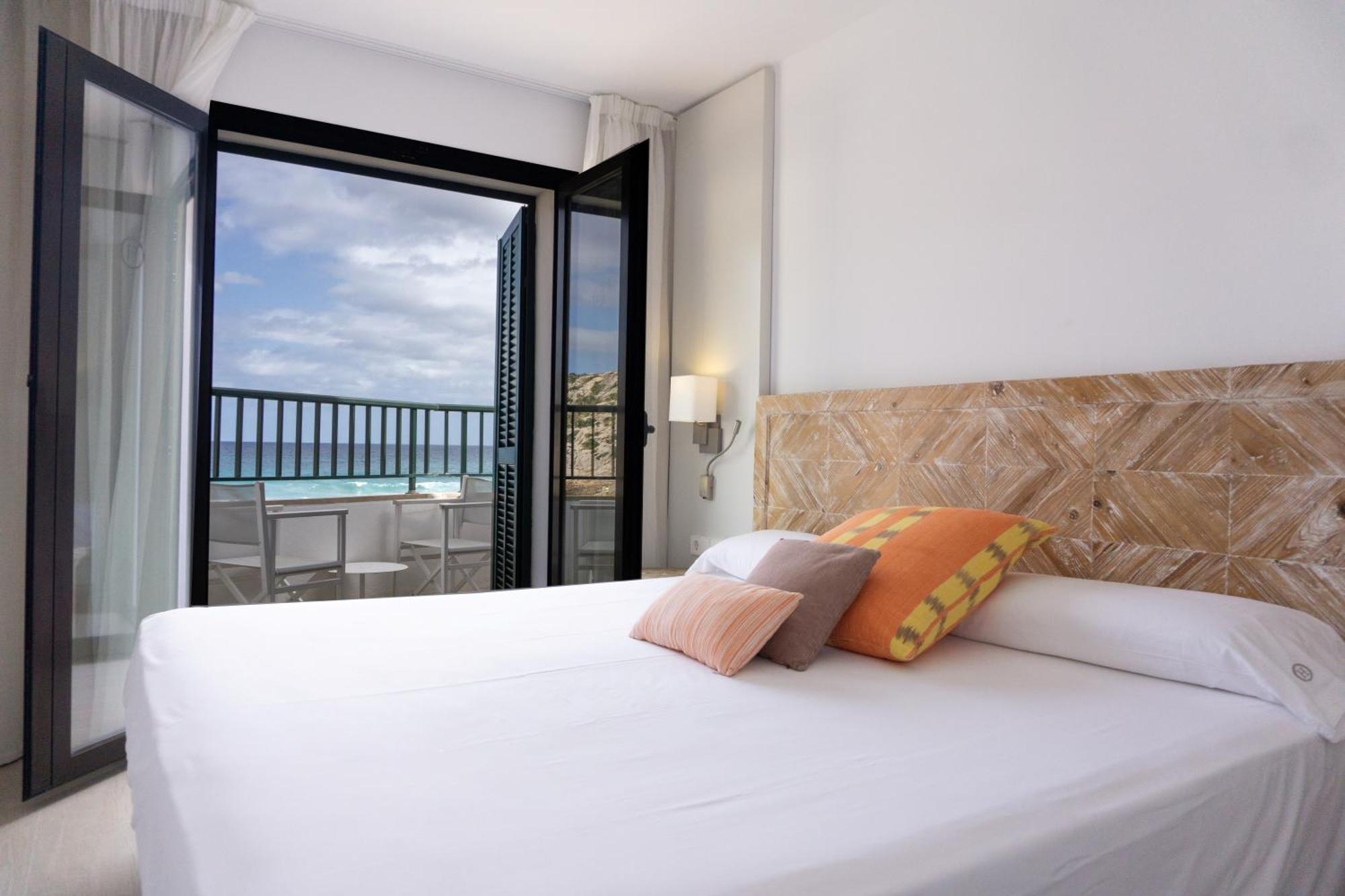 Hoposa Niu Hotel Cala San Vicente  Exterior photo
