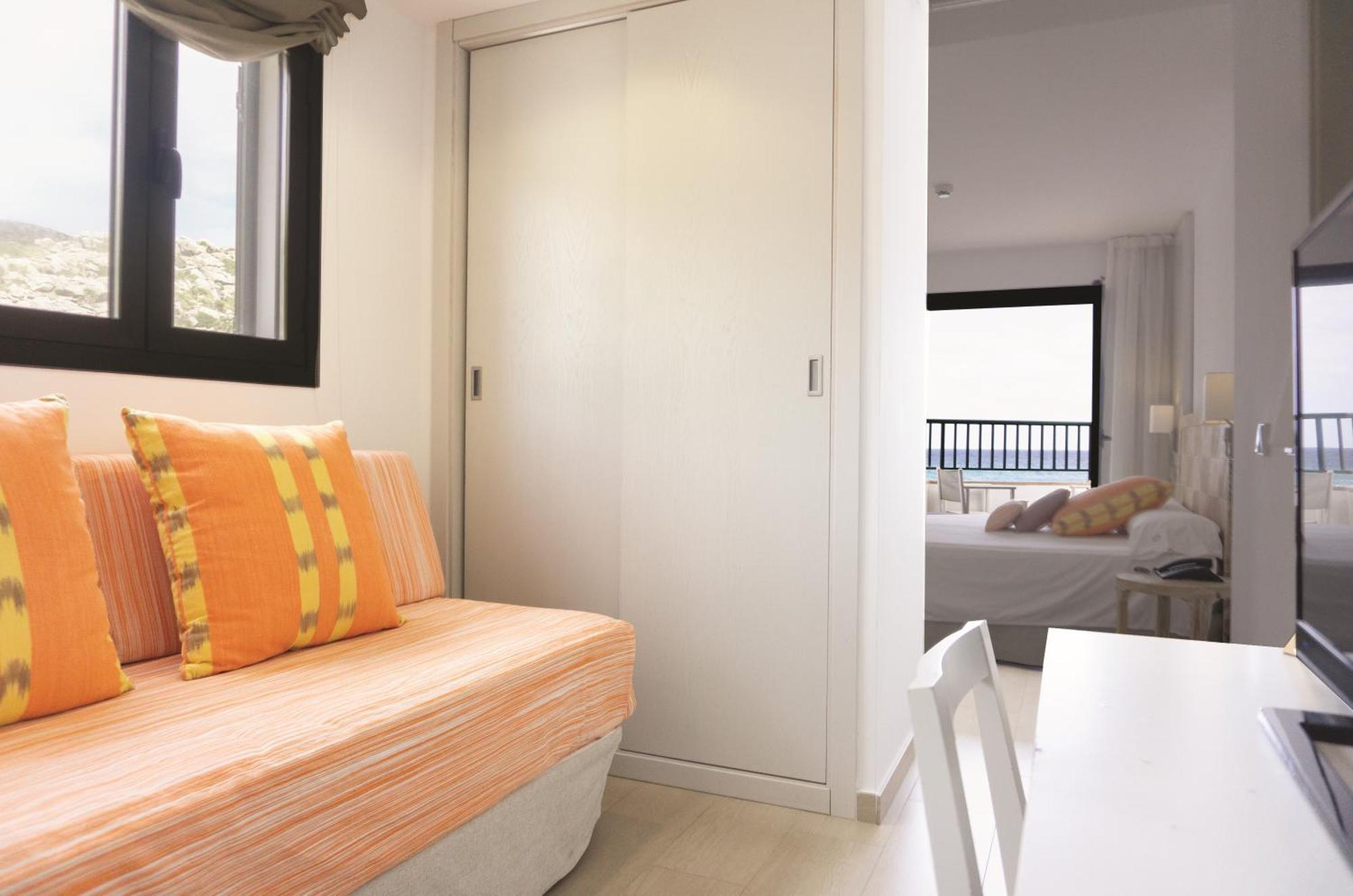 Hoposa Niu Hotel Cala San Vicente  Exterior photo